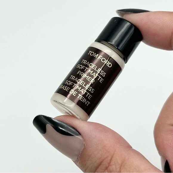 Tom Ford | Traceless Soft Matte Primer .13 fl.oz. (Mini size) - NIB - Picture 4 of 4